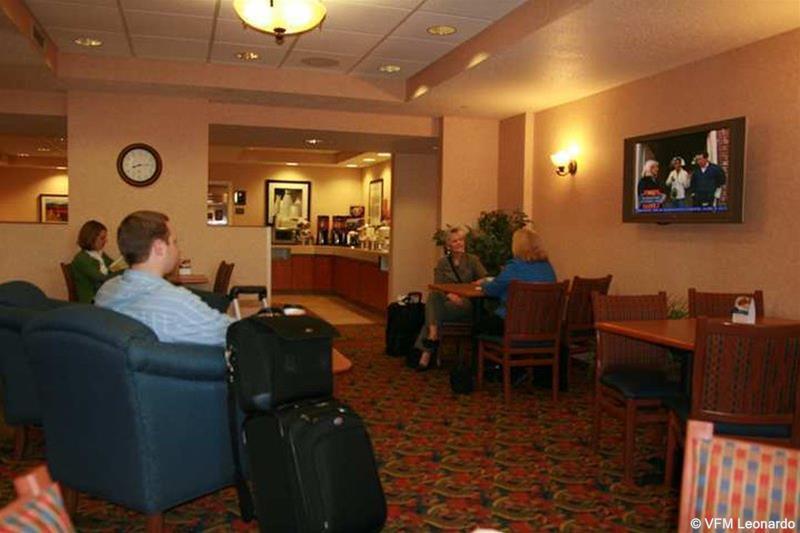 Hampton Airport Hotel